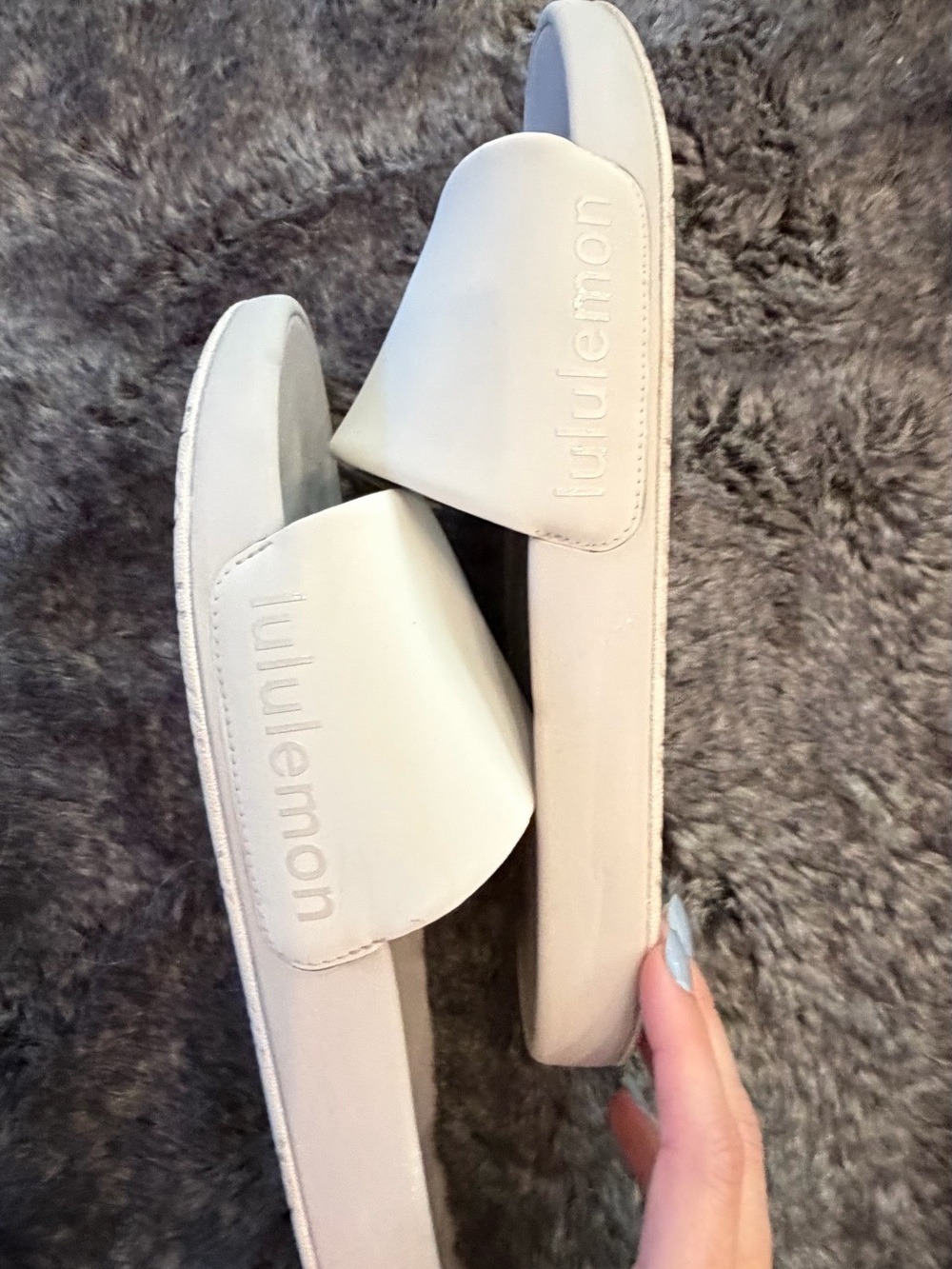lululemon athletica light pink Slip-On Slide Sandals restfeel slide
